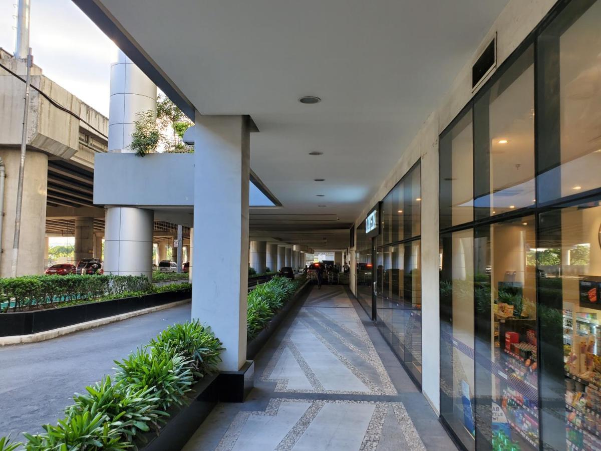 Cozyvilla At 81 Newport Blvd Walk To Naia T3 Marriott & Resorts World Casino & Newport Mall For 5 Pax Free Parking!!!! Pasay Exteriér fotografie
