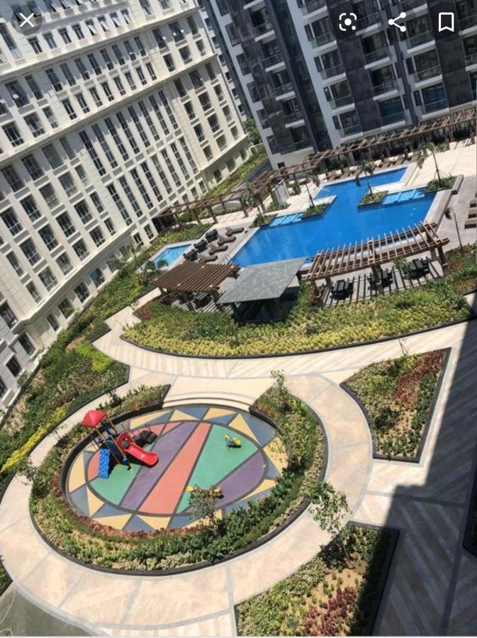 Cozyvilla At 81 Newport Blvd Walk To Naia T3 Marriott & Resorts World Casino & Newport Mall For 5 Pax Free Parking!!!! Pasay Exteriér fotografie